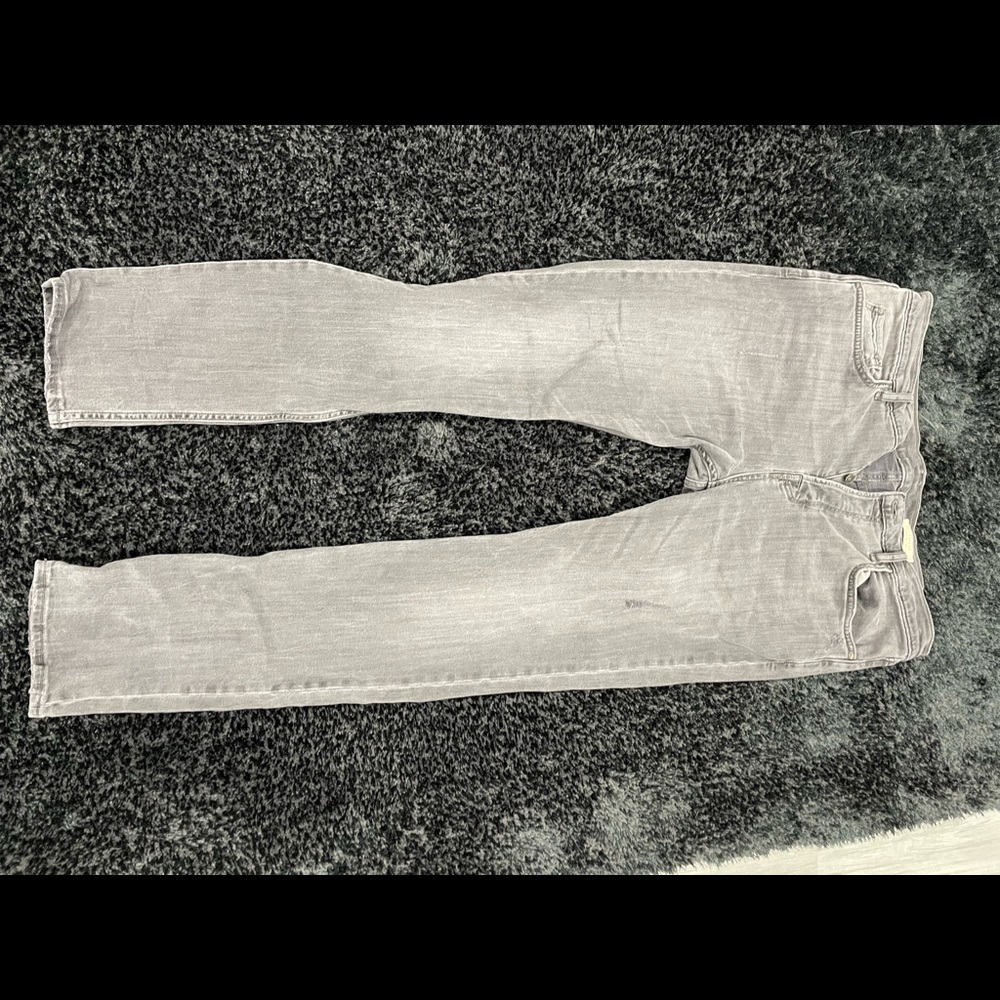 Brand new never worn. Waist is too big for me.